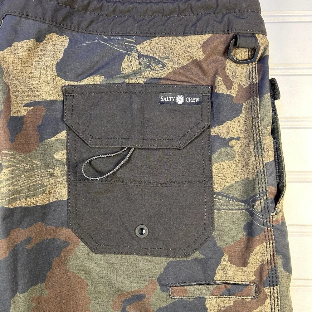 Salty Crew Utility Boardshorts Mens 34 (Fit 35) Flying Fish Camo Stretch Utility - Picture 14 of 15